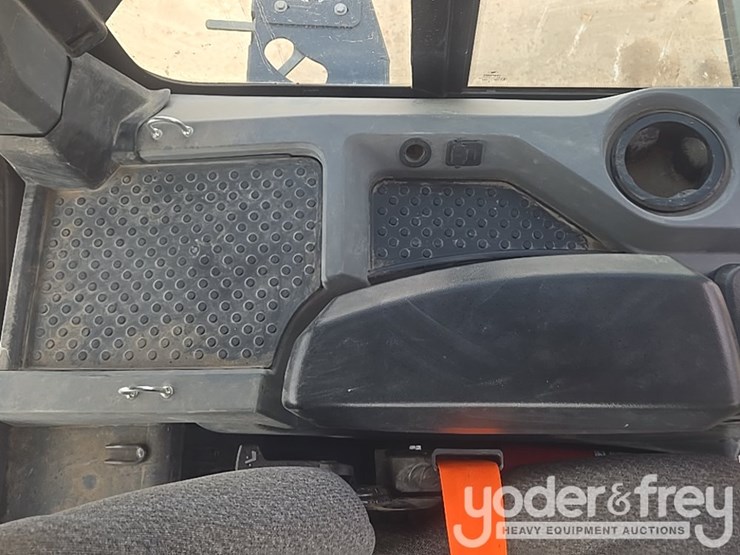 2023-deere-650-lgp-image-50