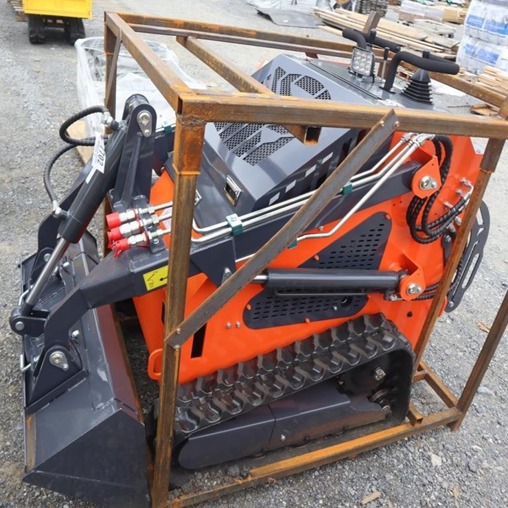 TPM T460 Stand On Skid Steer Loader