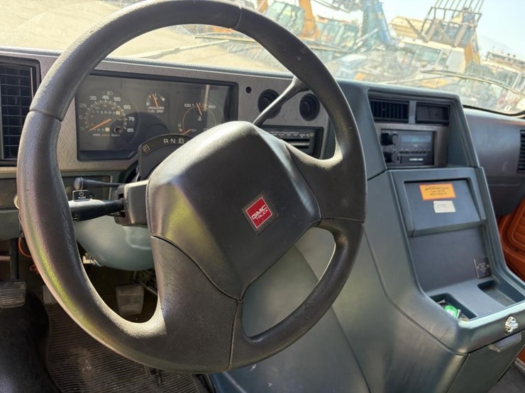 1992-utility-van-image-16