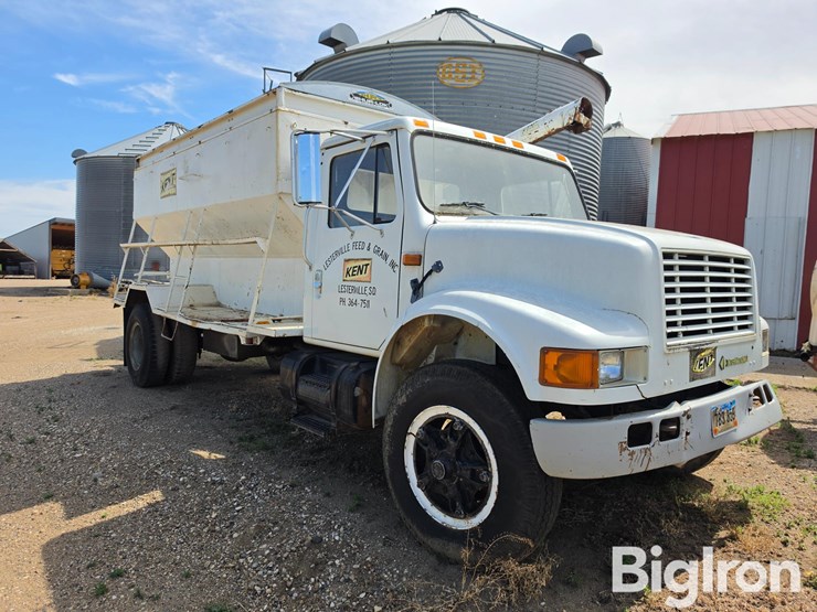 1992-international-4700-image-3