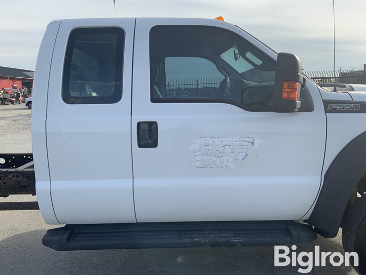 2015-ford-f550-xl-image-19