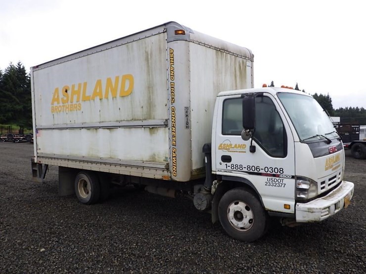 2006-gmc-w4500-image-3