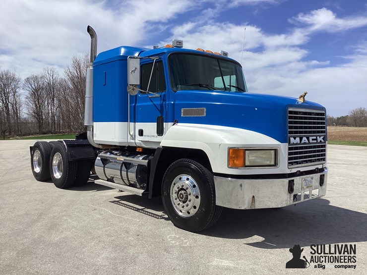 1998-mack-ch613-image-3