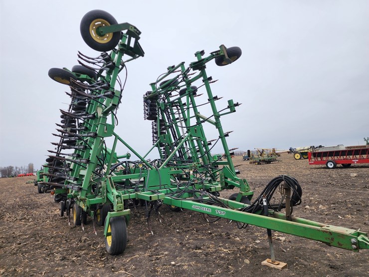 john-deere-737-image-14