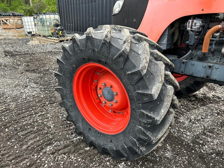 kubota-m108s-image-16