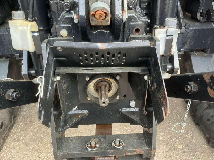 2019-case-ih-maxxum-150-image-21