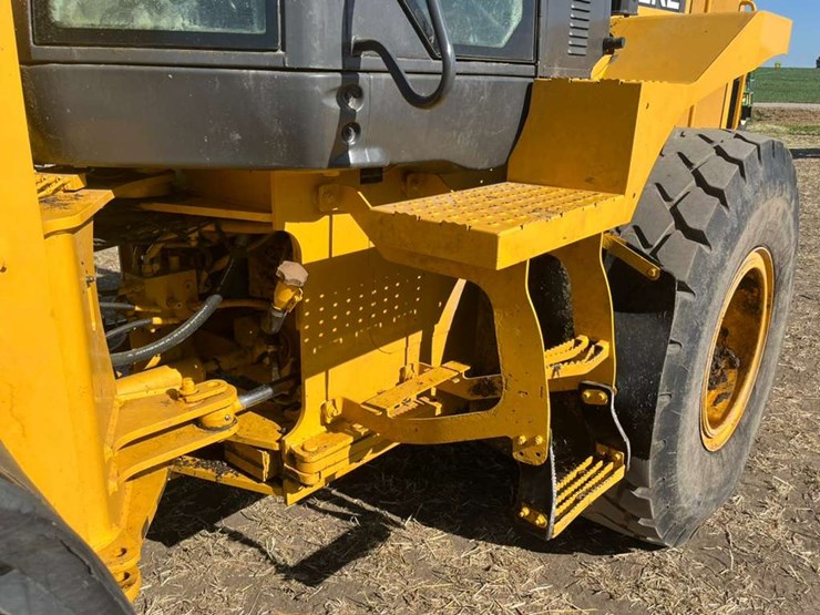 deere-524k-image-56