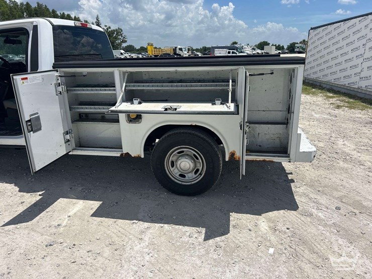 2017-ford-f250-image-17