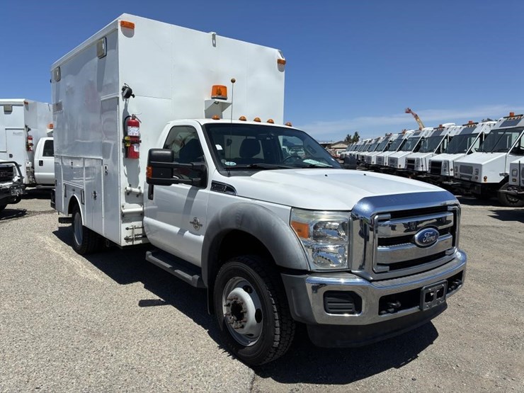 2011-ford-f550-image-2