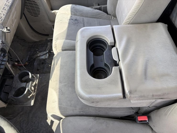 2008-ford-f550-image-29