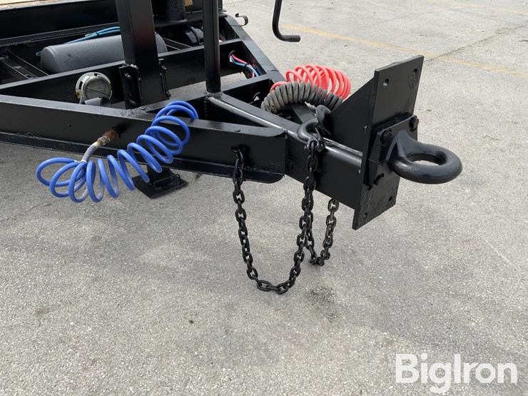 2019-massey-ferguson-730-image-12