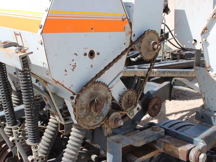 #1008-•-crustbuster-27ft-grain-drill-image-33