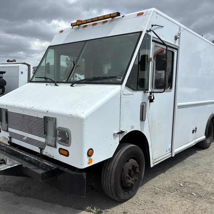 2008 WORKHORSE W62