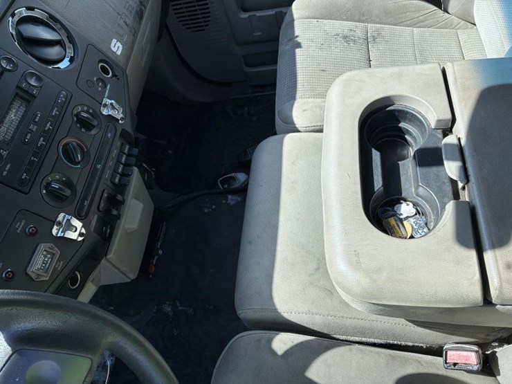 2008-ford-f550-xlt-image-27