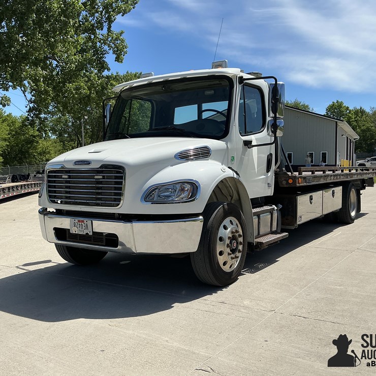 2014 Freightliner M2 Rollback/Tow Truck