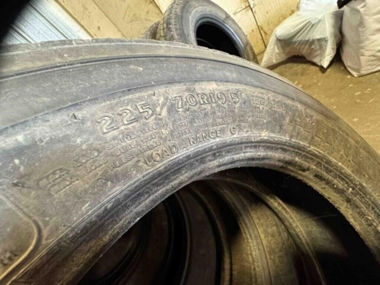 8--225/70r-19.5-used-tires,-rangr-g-image-2