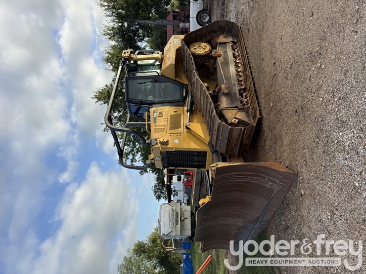2019-caterpillar-d6n-lgp-image-1