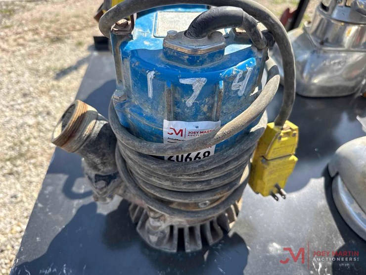 tsurumi-submersible-pump-image-1