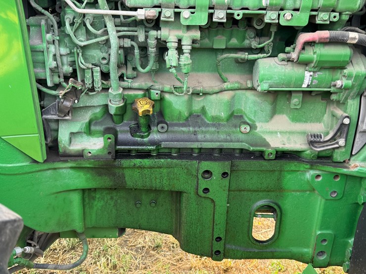 2023-john-deere-7r-210-image-44