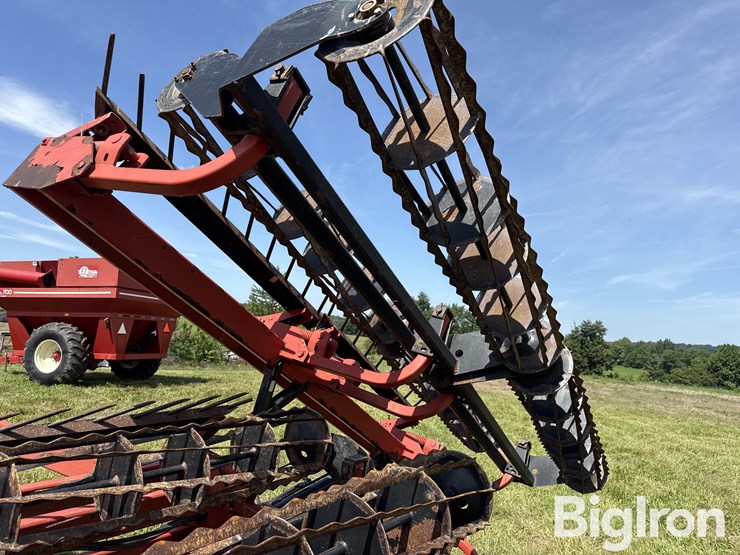 unverferth-rolling-harrow-ll-double-rolling-basket-image-18