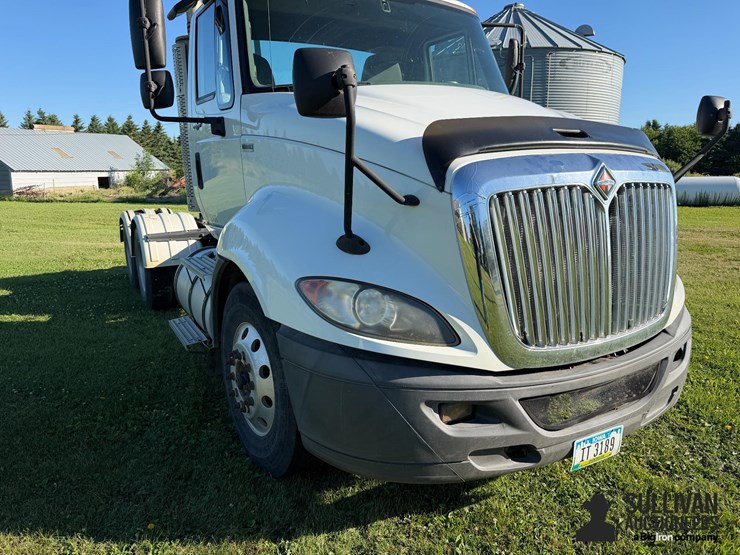 2012-international-prostar-image-12