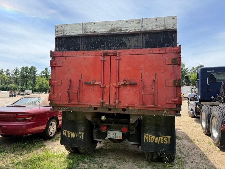 1991-freightliner-fld112-image-8