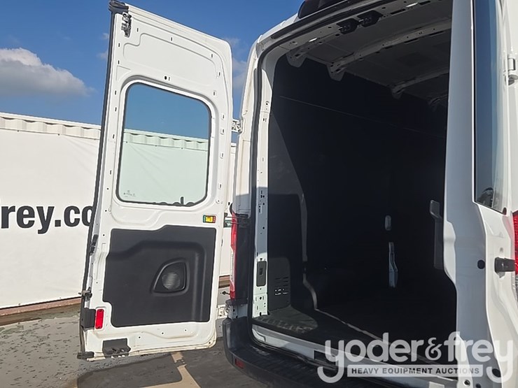 2020-ford-transit-image-14