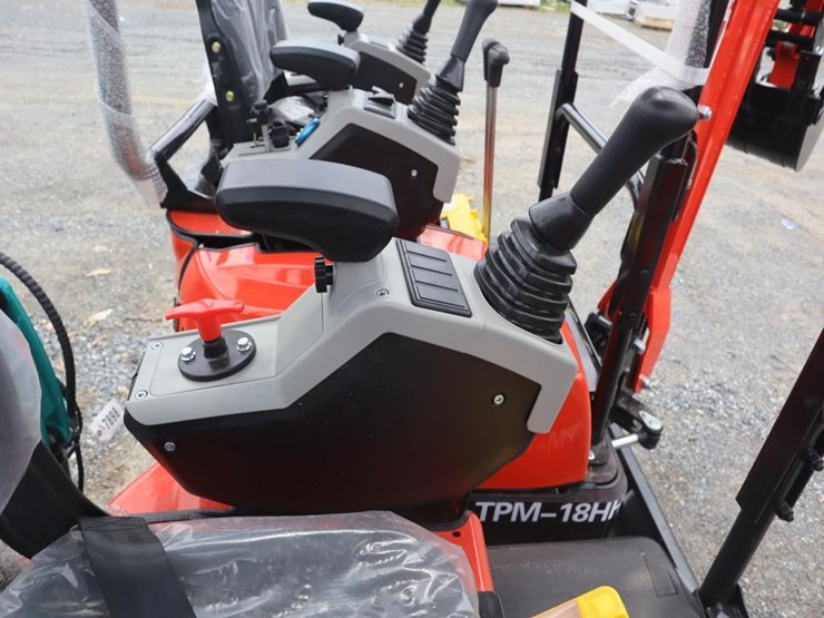tpm-18hh-mini-excavator-image-9