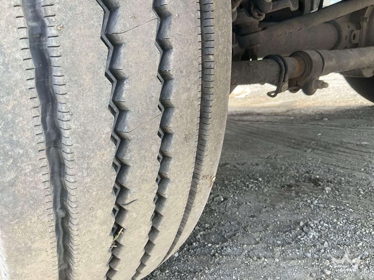 2022-ford-f350-image-39