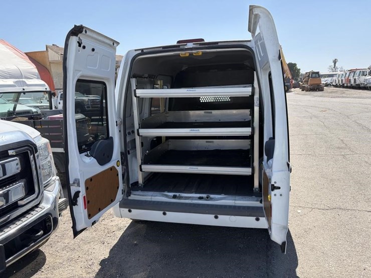 2012-ford-transit-image-13