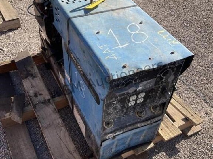 miller-bobcat-225g-image-4