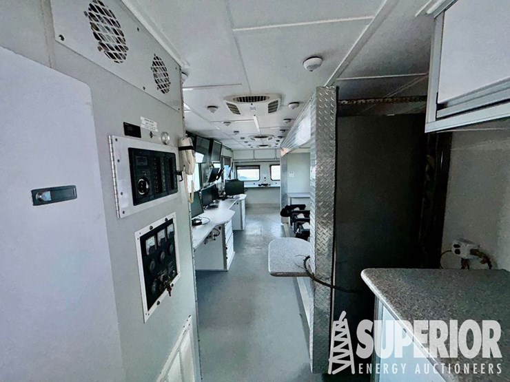 (x)-(9-41)-2012-turnkey-8'w-x-44'l-command-center,...-image-15