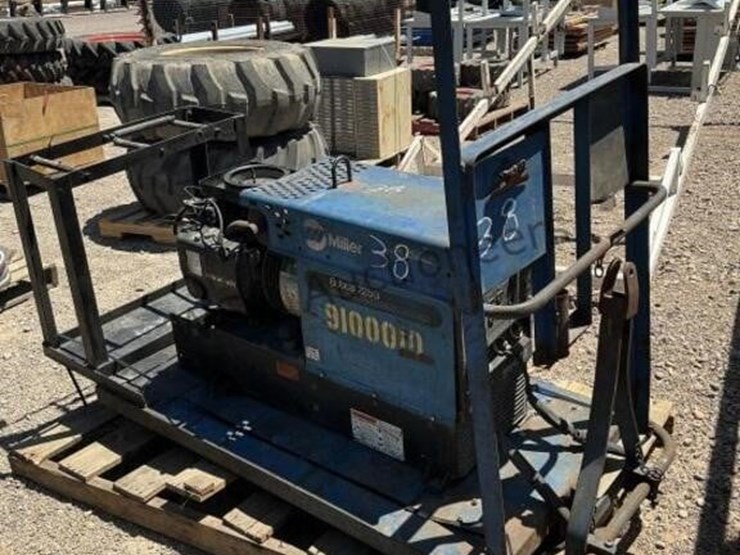 miller-bobcat-225g-image-3