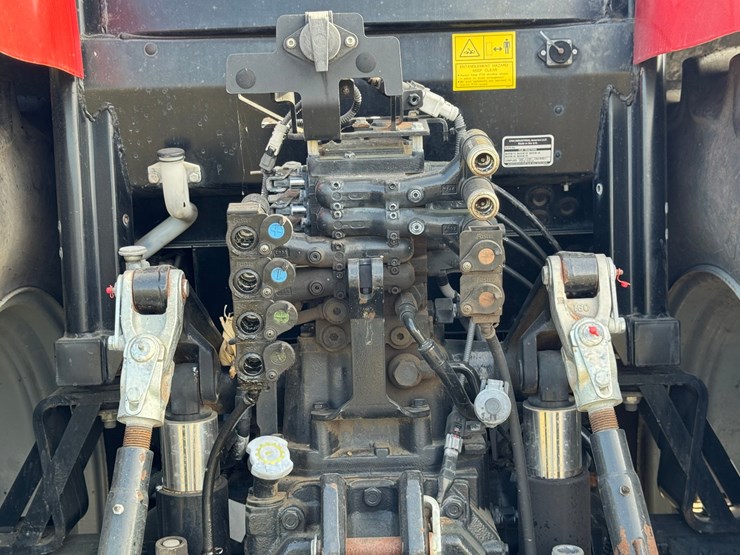 case-ih-maxxum-150-image-19