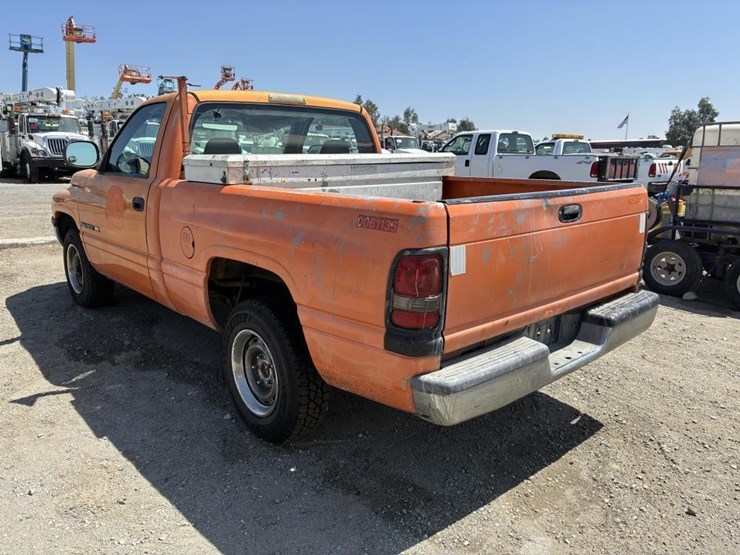 1999-dodge-ram-1500-image-4