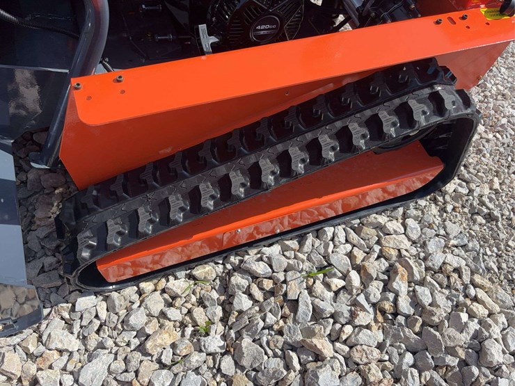 sdlool-model-lm1000q-remote-control-tracked-lawn-mower-image-10