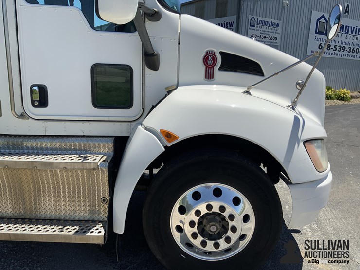 2017-kenworth-t370-image-15
