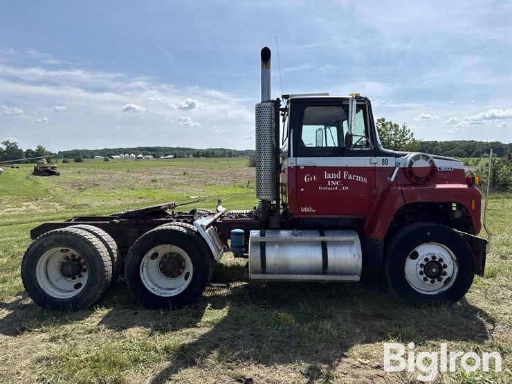 1989-ford-l9000-image-4