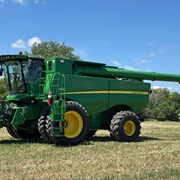JOHN DEERE S680