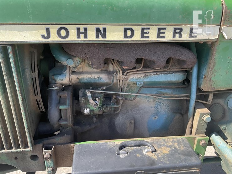 1977-john-deere-2440-image-16