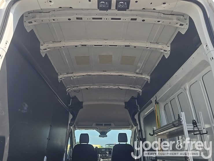 2020-ford-transit-image-17