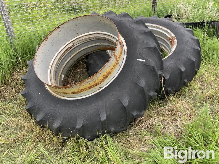 new-holland-8630-image-1