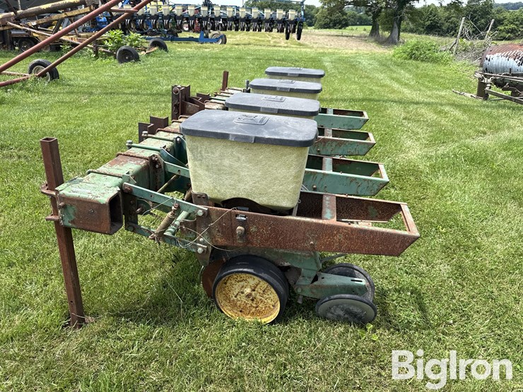 john-deere-7000-image-8