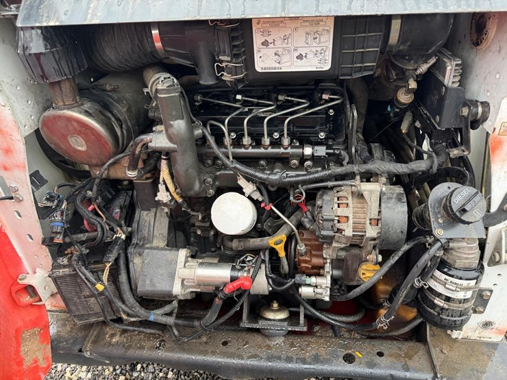 2015-bobcat-t590-image-15