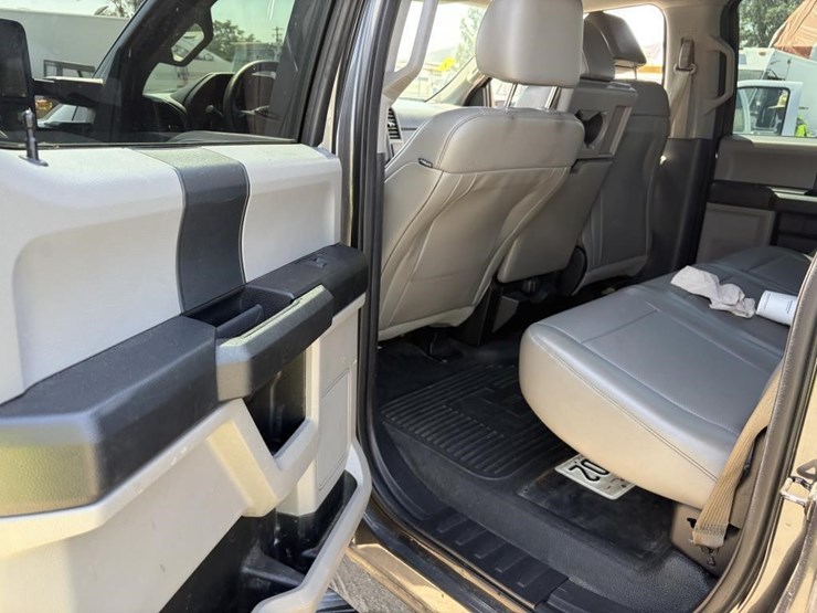 2017-ford-f250-xl-image-11