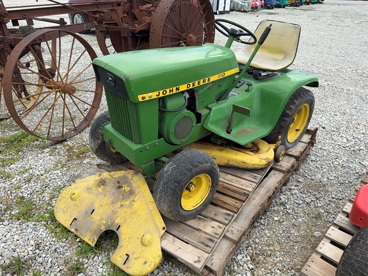 john-deere-110-image-1