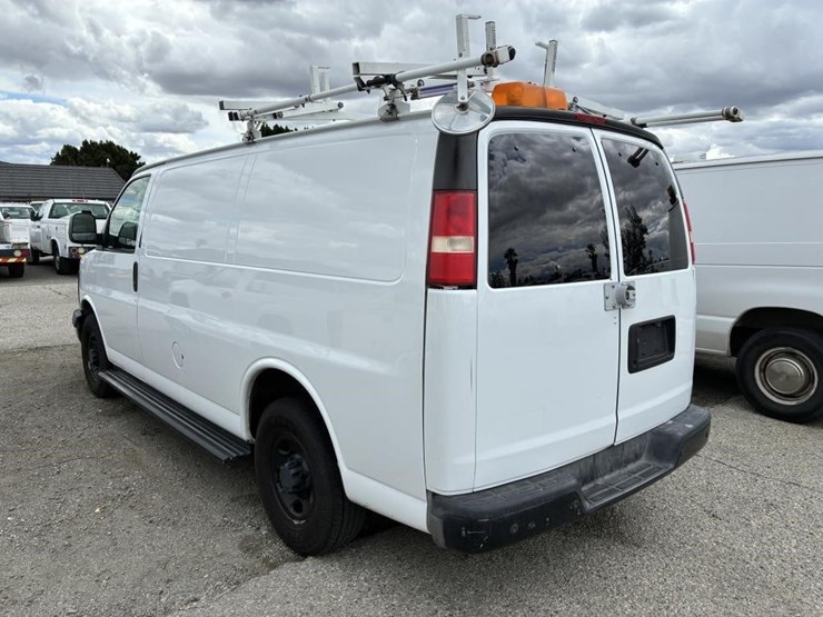 2008-chevrolet-express-3500-image-4