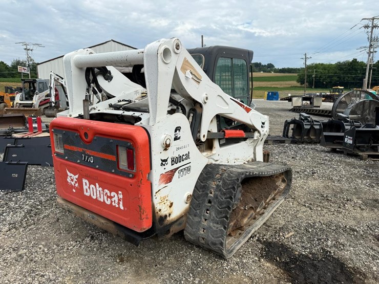 2017-bobcat-t770-image-4