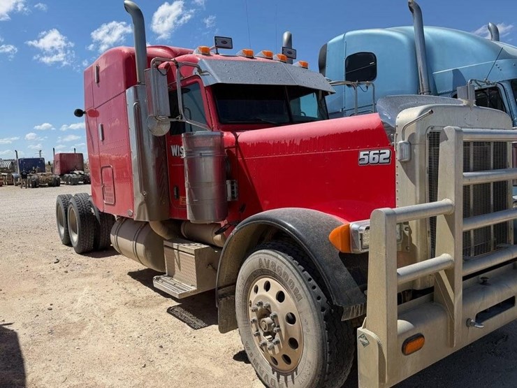 2006-peterbilt-379-image-1