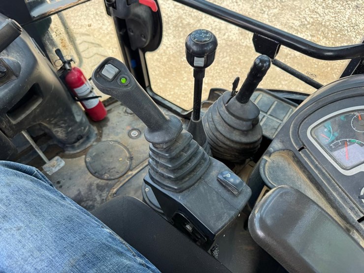 jcb-3cx14-image-25